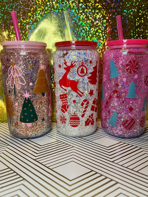 Snow Globe 16 oz. glass can with design and suspended glitter